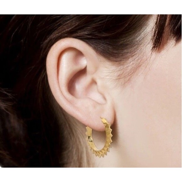 Vtg Tom Binns Spiked Hoop Earrings Gold Plated 1" Punk Rock Avant-Garde Jewelry - Picture 2 of 12